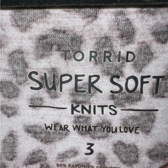Torrid Super Soft Knits Leopard Print Lace Sleeve Tunic Size 3X - Picture 4 of 5